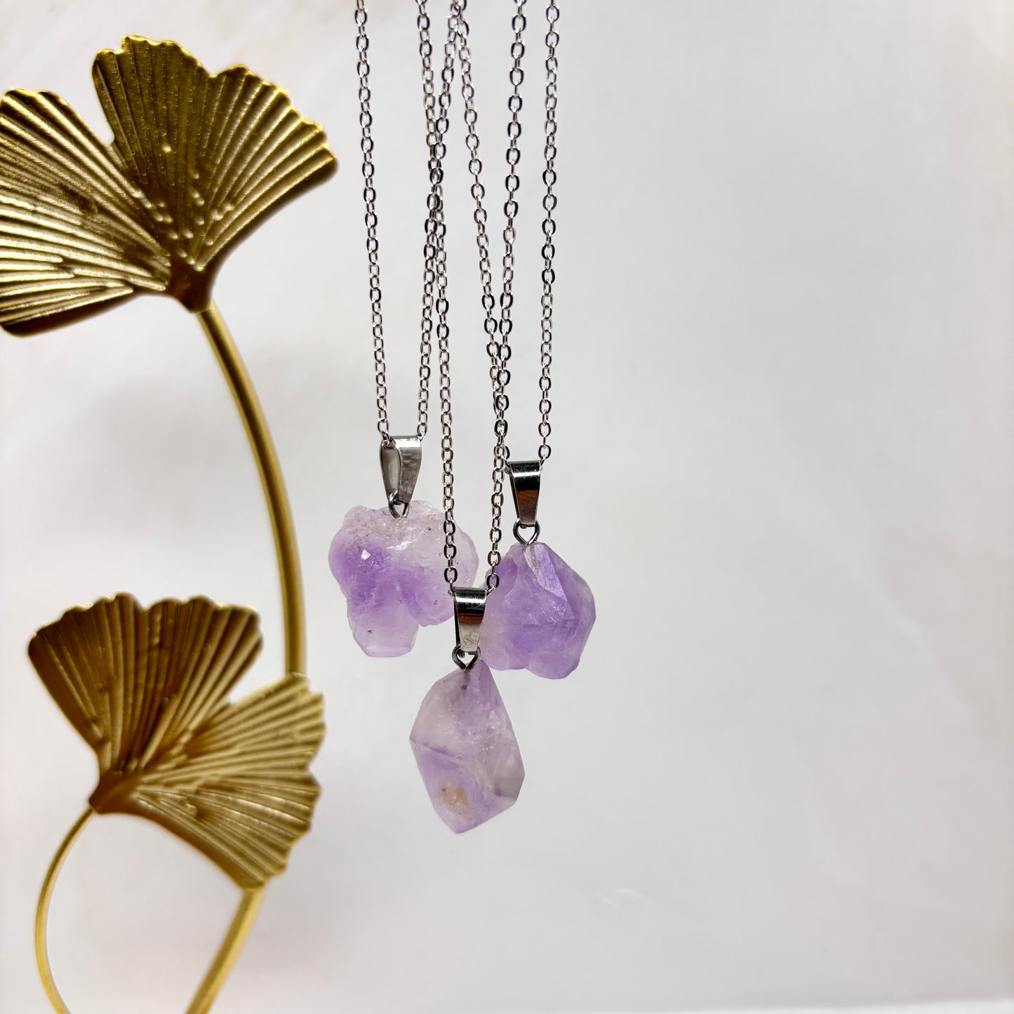 Amethyst-Halskette – Naturstein-Anhänger an silberfarbener Kette